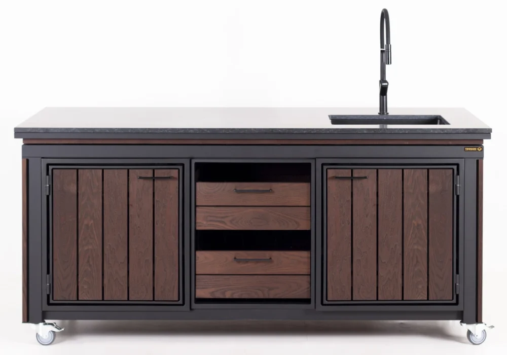 Erineva laiusega eritellimusel valmistatud väliköögid