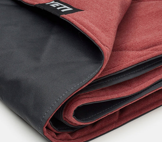 YETI ilmastikukindel piknikutekk Lowlands Blanket Fireside Red / punane