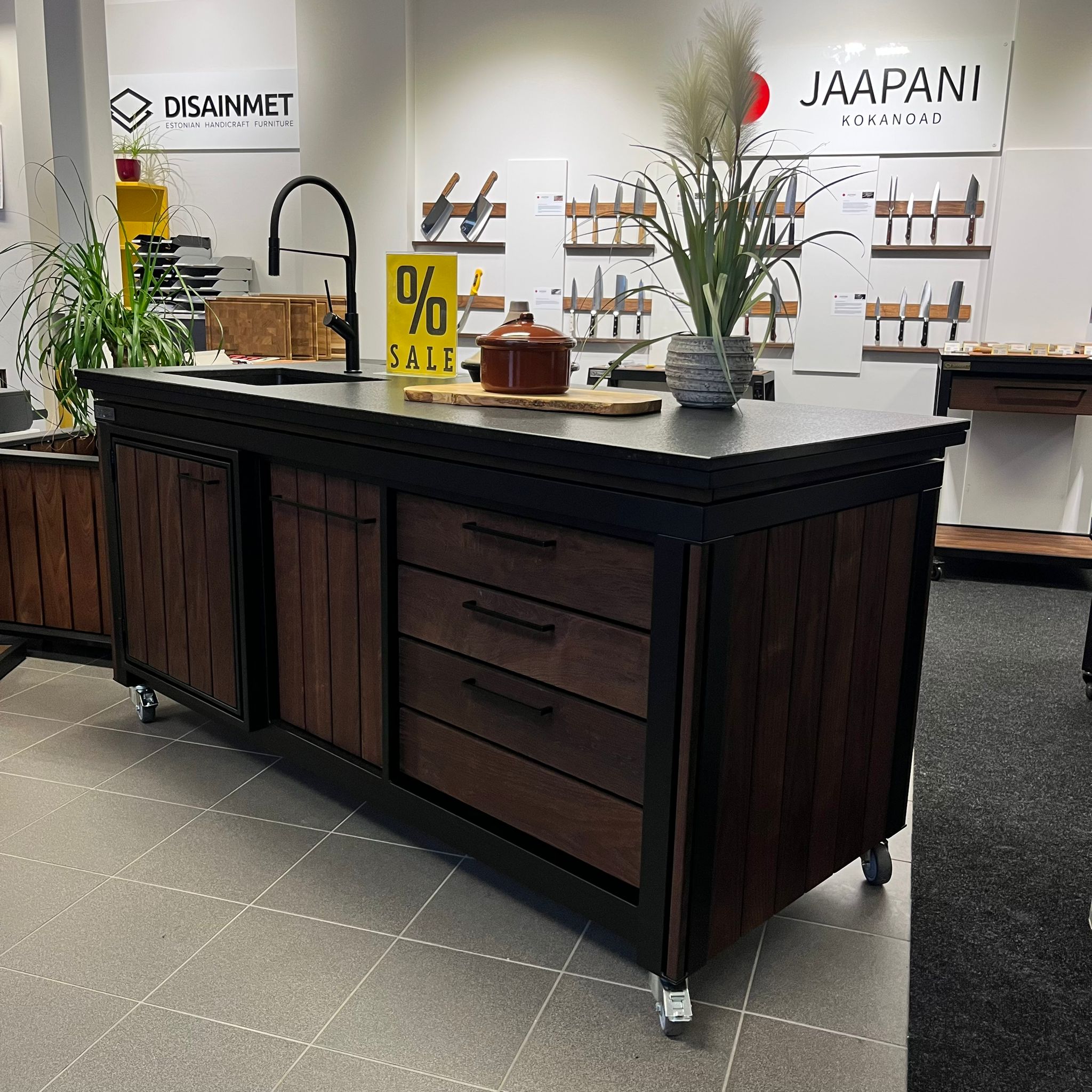 Ratastel väliköök JANE 1900 graniidist tasapinnaga Salonginäidis - Image 3