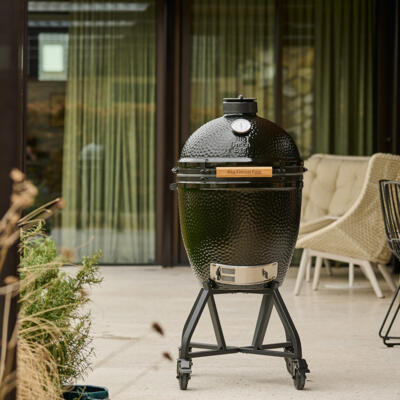 kuidas valmistada mahlast aeglaselt küpsevat BBQ-d keraamilise kamado-söegrilliga